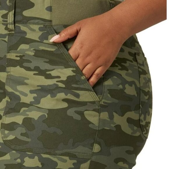 Lee Riders Womens Plus Comfort Waist Camouflage  Midrise Utility Shorts Size 20W - Picture 5 of 14